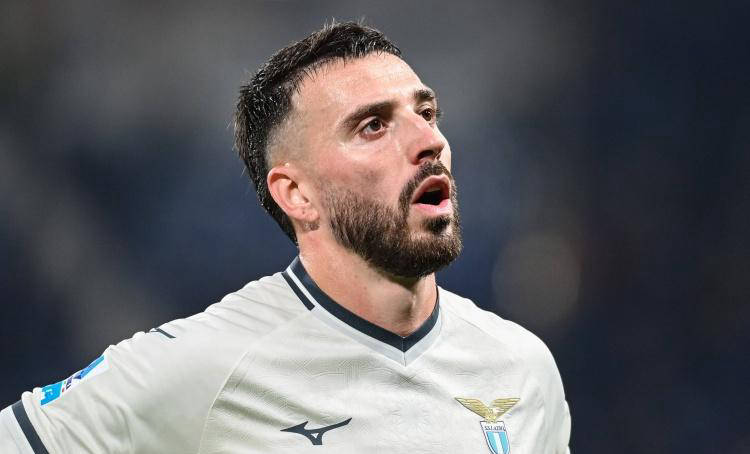 一日意甲最新动态：米兰成本赛季夺冠最大热门，国米积极锁定18岁潜力新星